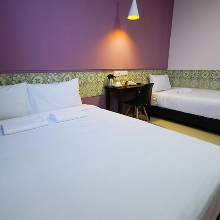 Grand Fc Hotel Джордж Таун Екстериор снимка